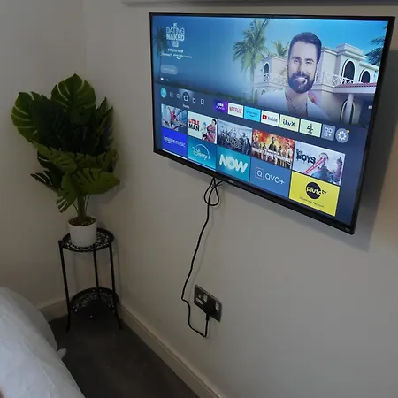 Luxury Rooms - Pick A Room - Free Parking & Kitchen Access, Near Etihad Stadium, The Coop Live & Piccadilly Station, Manchester Exterior photo