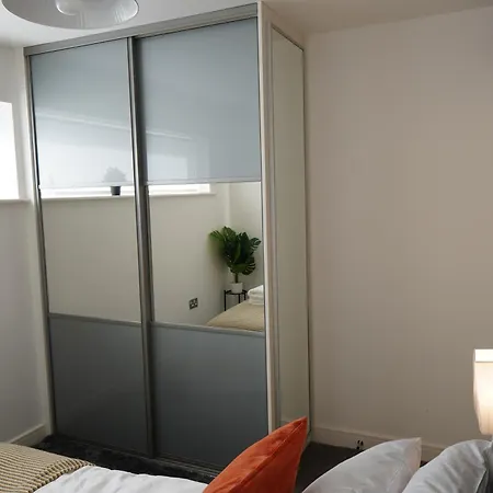 Luxury Rooms - Pick A Room - Free Parking & Kitchen Access, Near Etihad Stadium, The Coop Live & Piccadilly Station, Manchester Exterior photo