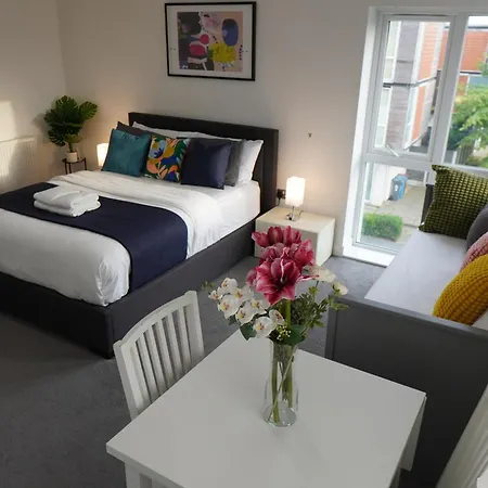 Luxury Rooms - Pick A Room - Free Parking & Kitchen Access, Near Etihad Stadium, The Coop Live & Piccadilly Station, Manchester Exterior photo