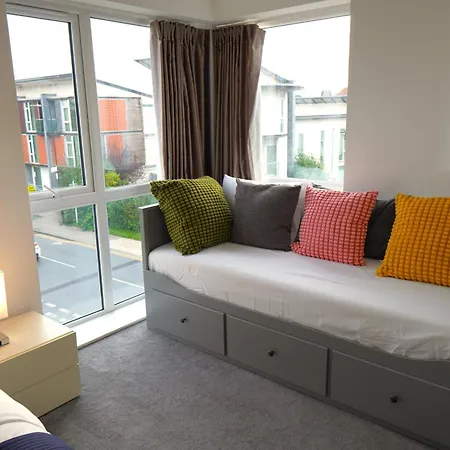 Luxury Rooms - Pick A Room - Free Parking & Kitchen Access, Near Etihad Stadium, The Coop Live & Piccadilly Station, Manchester Exterior photo