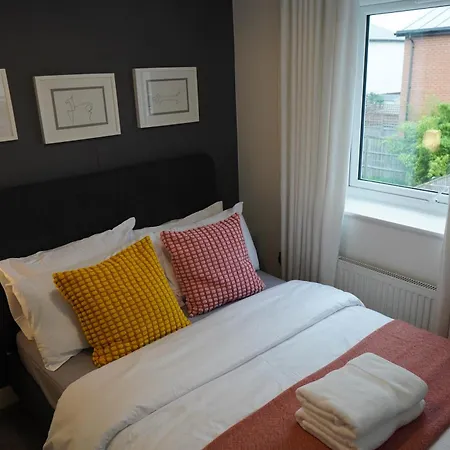 Luxury Rooms - Pick A Room - Free Parking & Kitchen Access, Near Etihad Stadium, The Coop Live & Piccadilly Station, Manchester Exterior photo