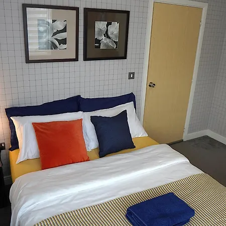 Luxury Rooms - Pick A Room - Free Parking & Kitchen Access, Near Etihad Stadium, The Coop Live & Piccadilly Station, Manchester Exterior photo