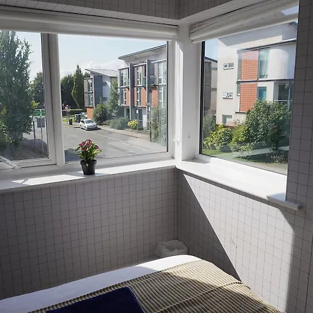 Luxury Rooms - Pick A Room - Free Parking & Kitchen Access, Near Etihad Stadium, The Coop Live & Piccadilly Station, Manchester Exterior photo