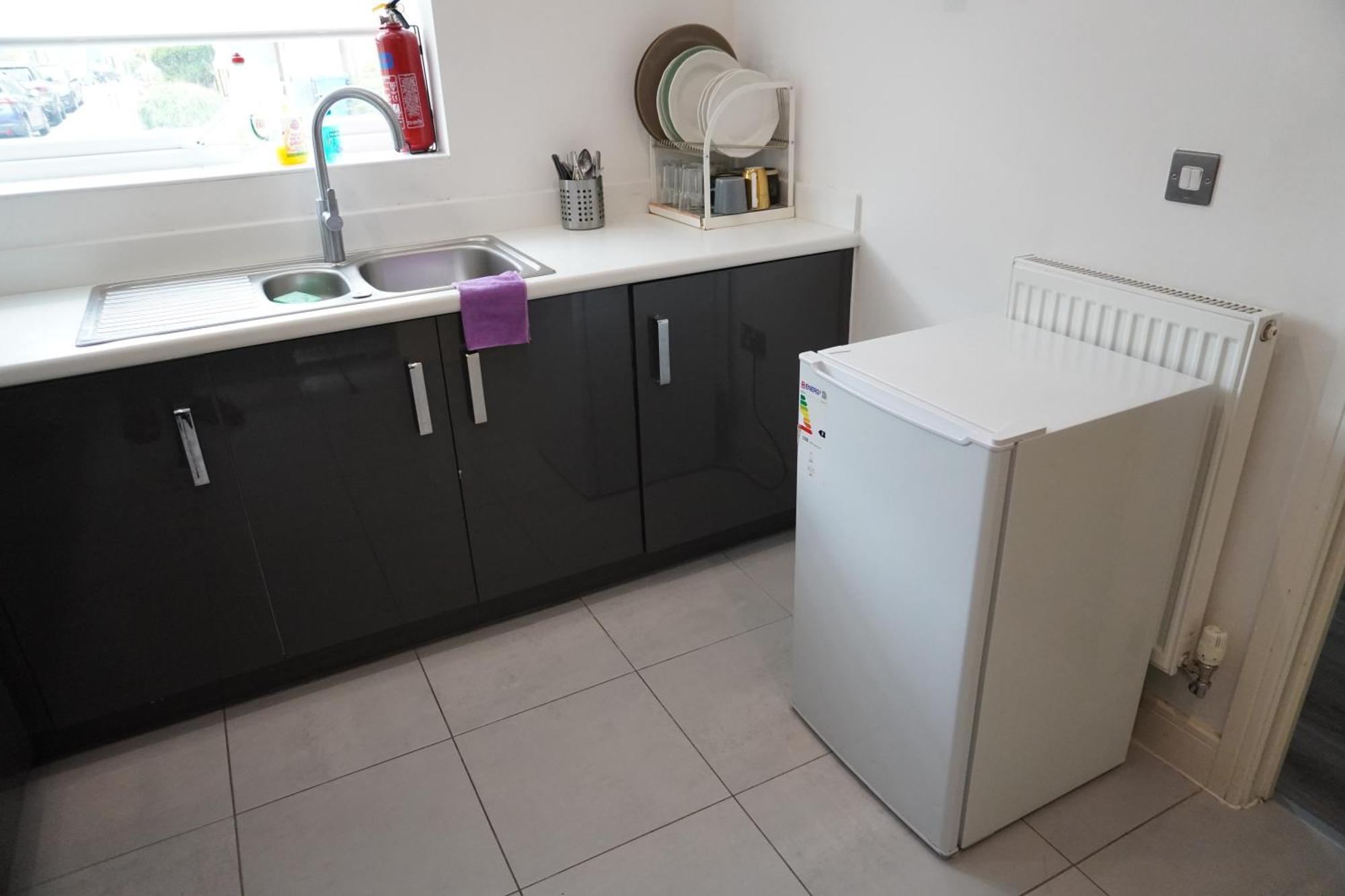 Luxury - Pick A - Free Parking & Kitchen Access, Near Etihad Stadium, The Coop Live & Piccadilly Station, Alloggio in famiglia