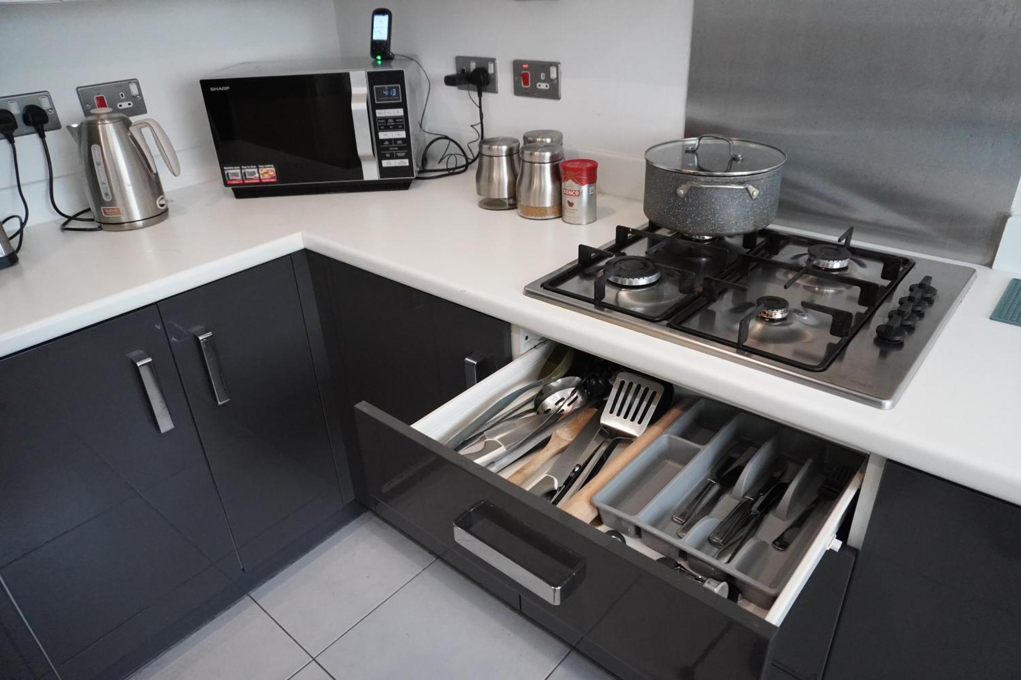 Luxury - Pick A - Free Parking & Kitchen Access, Near Etihad Stadium, The Coop Live & Piccadilly Station, Alloggio in famiglia Manchester