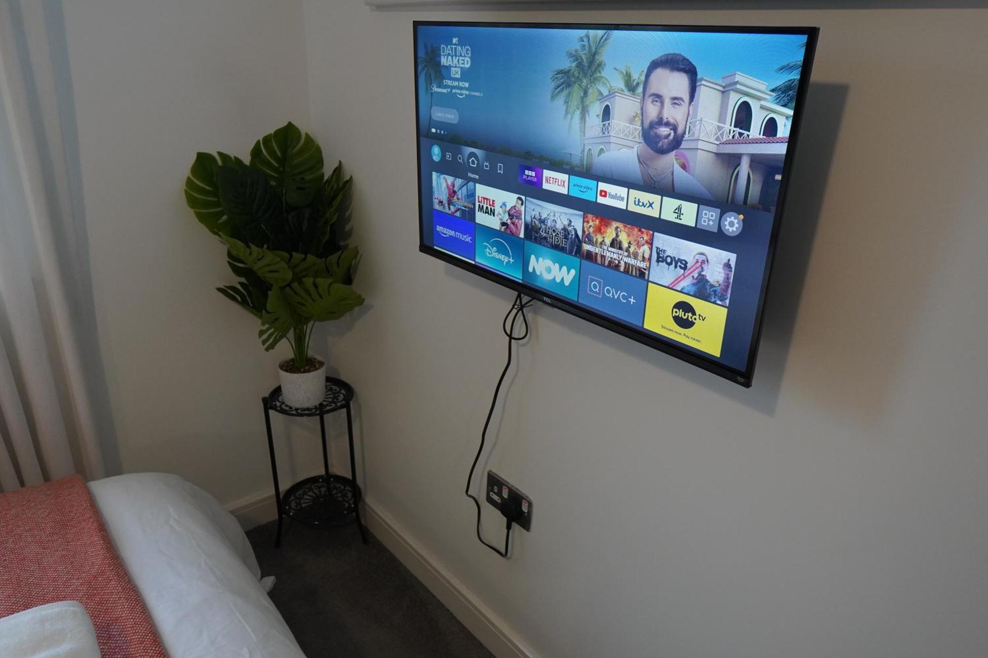 Luxury - Pick A - Free Parking & Kitchen Access, Near Etihad Stadium, The Coop Live & Piccadilly Station, Manchester